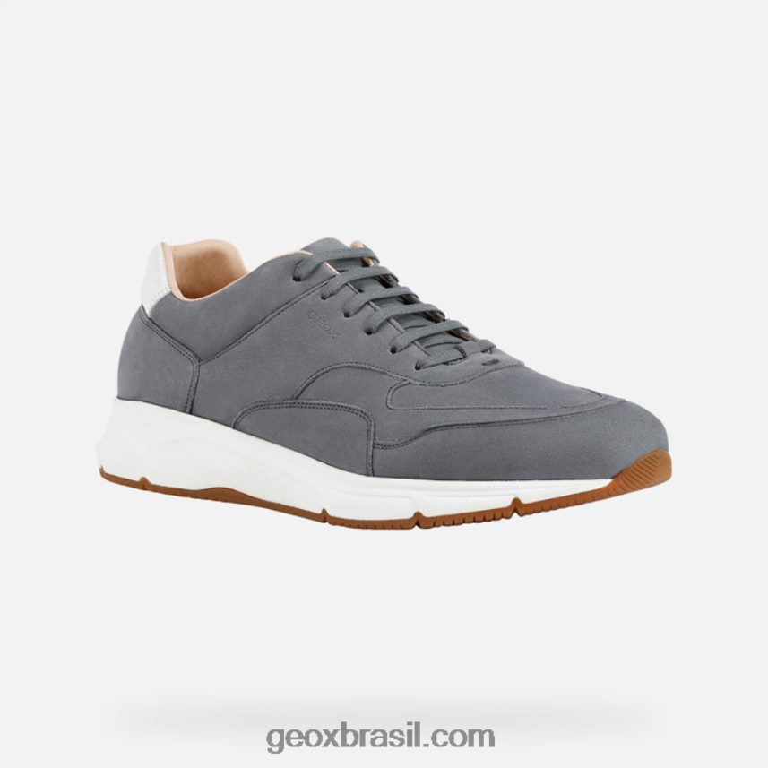homem radente cinza Geox 28TF8X871