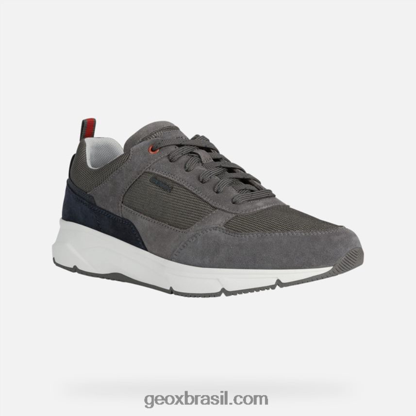 homem radente cinza Geox 28TF8X894
