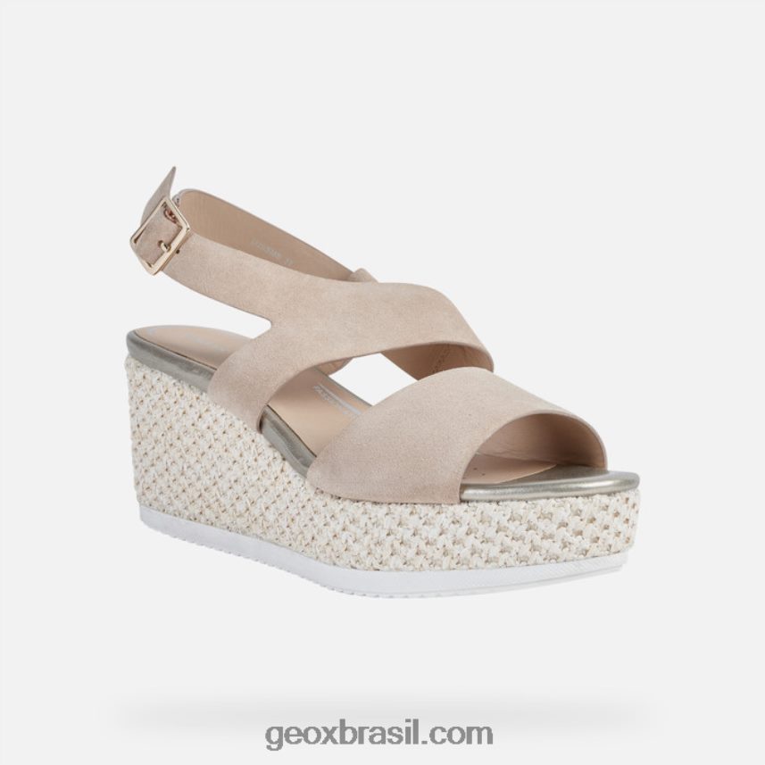 mulher lipari pele escura Geox 28TF8X535