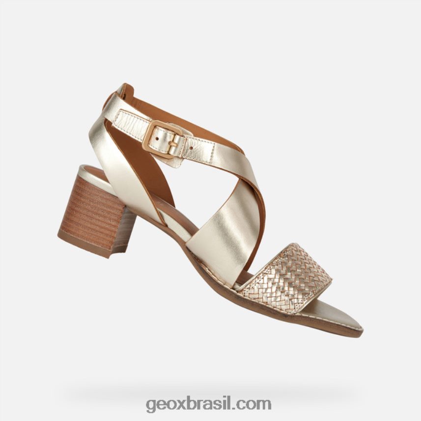 mulher meio ensopada Luz Dourada Geox 28TF8X159