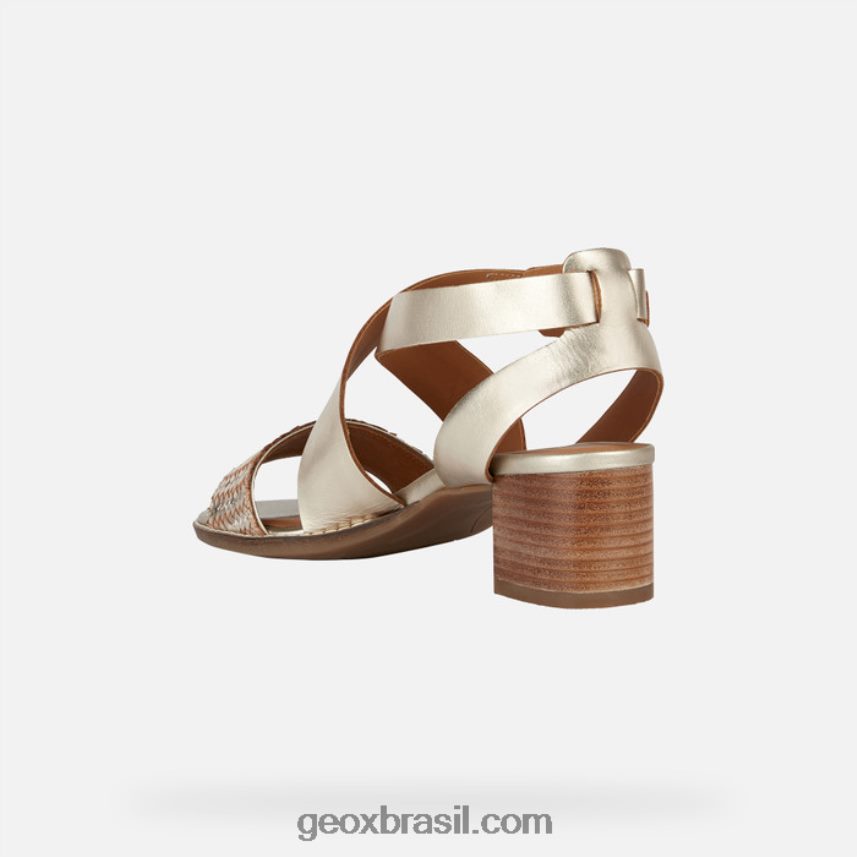 mulher meio ensopada Luz Dourada Geox 28TF8X159