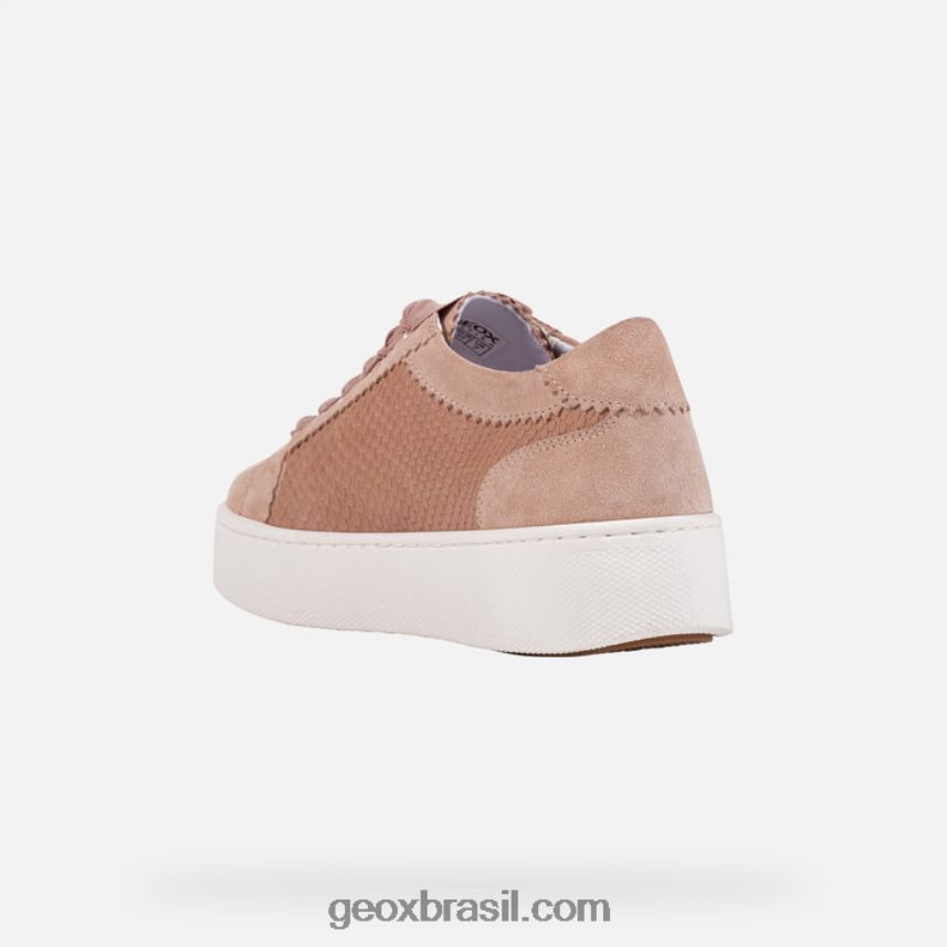 mulher celeste pele escura Geox 28TF8X93