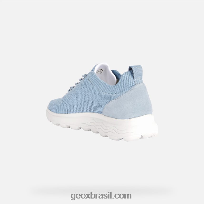 mulher esférica céu claro Geox 28TF8X66