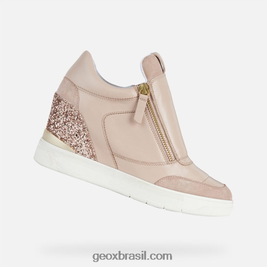 mulher maurica nu Geox 28TF8X234